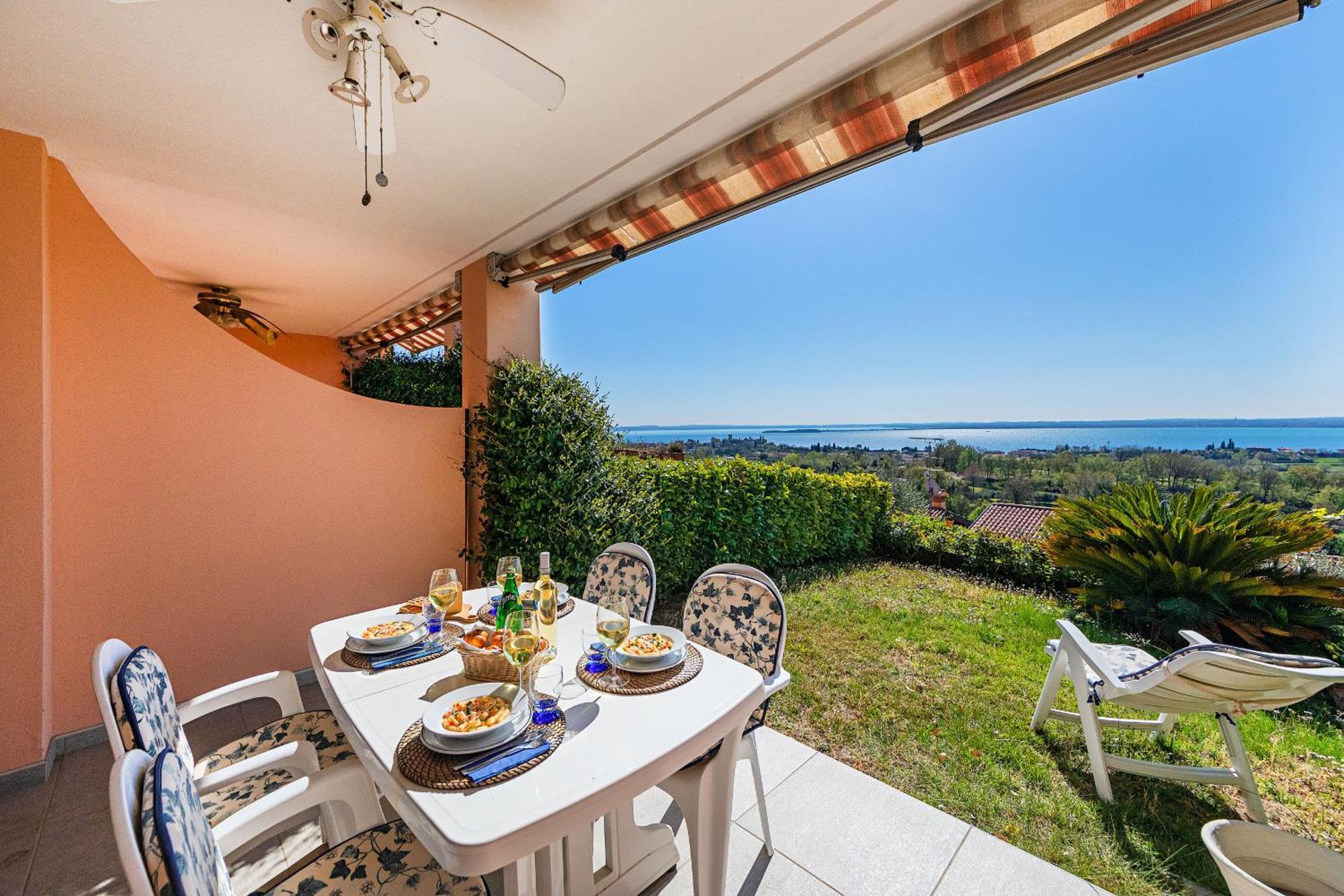Residence Giardino 3 By Wonderful Italy Сояно дел Лаго Екстериор снимка